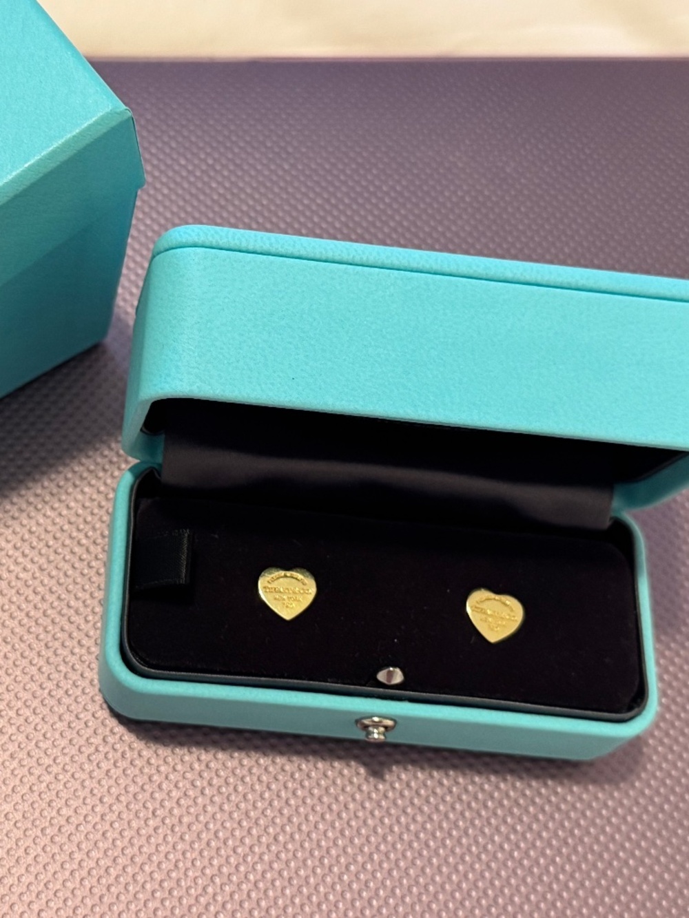 Return to Tiffany® Heart Tag Stud Earrings in 18k Yellow Gold, Mini - AUTHENTIC
